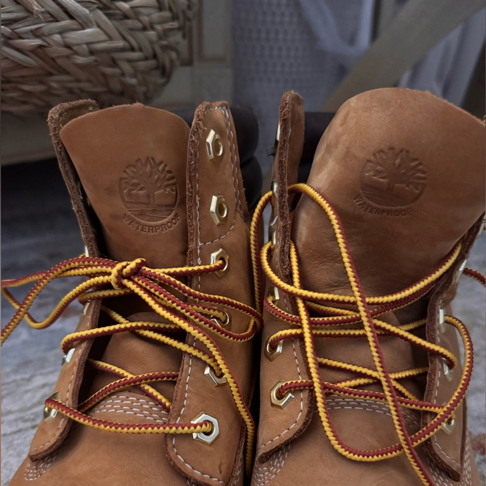 Timberland Boots - Picture 2 of 3